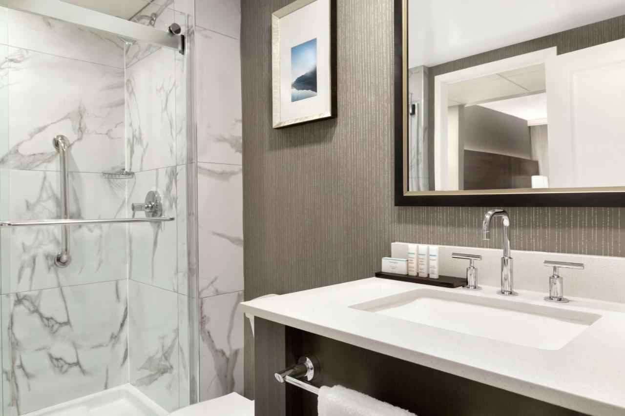 THE EMBASSY SUITES MONTREAL AIRPORT , QC H9R 1B9 near Montreal-Pierre Elliott Trudeau Int. Airport View Point 10