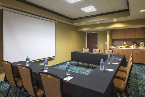 The Beacon Charlotte Airport by IHG , NC 28208 near Charlotte/douglas International Airport View Point 4