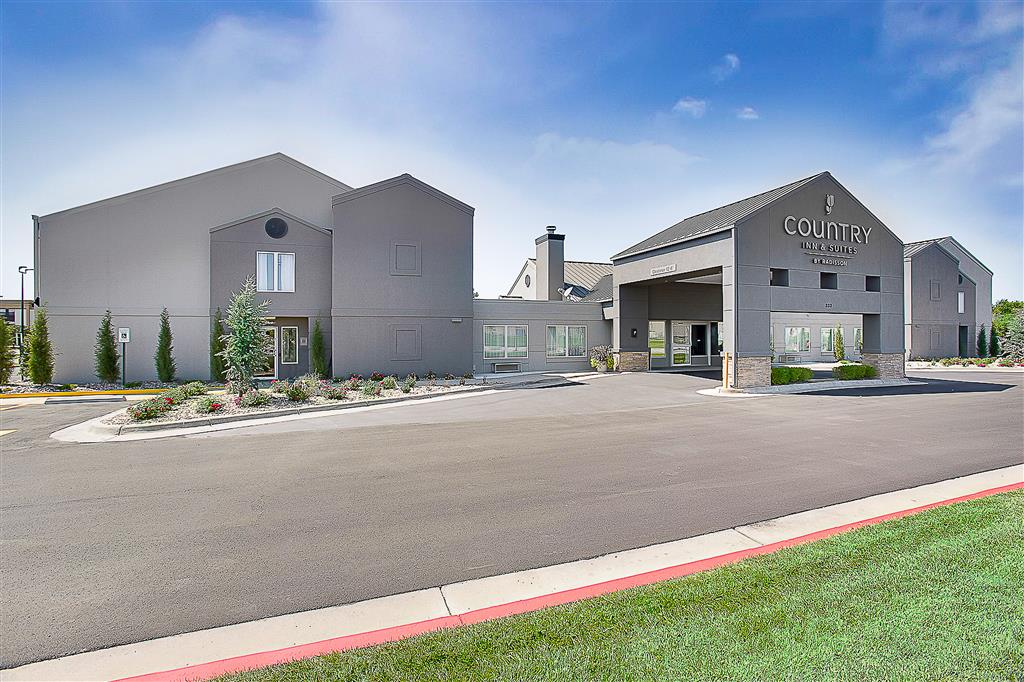 Country Inn & Suites by Radisson, Wichita East, KS, KS 67207     