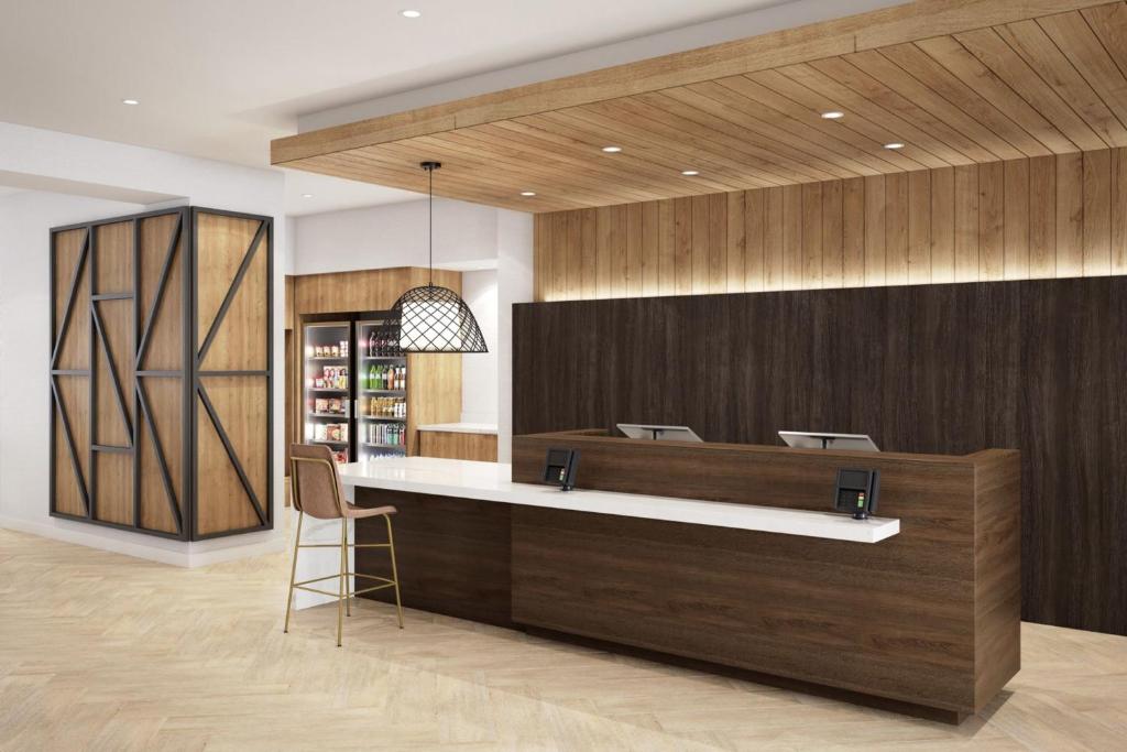 Staybridge Suites Montreal Airport - St-Laurent by IHG , QC H4S 1C8 near Montreal-Pierre Elliott Trudeau Int. Airport View Point 6