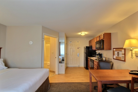 Candlewood Suites Milwaukee Airport-Oak Creek by IHG , WI 53154 near General Mitchell International Airport View Point 19