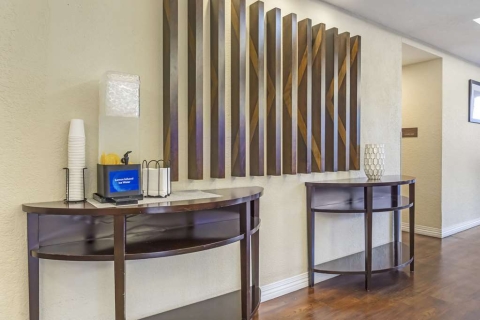 Comfort Inn and Suites Sea-Tac Airport , WA 98188 near Seattle-tacoma International Airport View Point 4