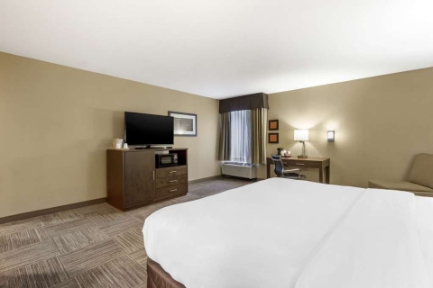 Comfort Inn and Suites Sea-Tac Airport , WA 98188 near Seattle-tacoma International Airport View Point 20