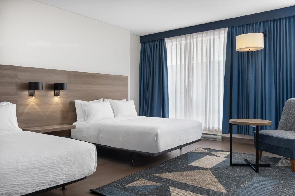 Holiday Inn Express Montreal Airport - St-Laurent by IHG , QC H4S 1C8 near Montreal-Pierre Elliott Trudeau Int. Airport View Point 6
