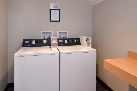 Fairfield Inn and Suites by Marriott Arlington Near Six Flags , TX 76006 near Dallas-fort Worth International Airport View Point 4