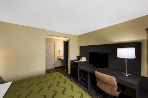 Quality Inn SeaTac Airport-Seattle , WA 98188 near Seattle-tacoma International Airport View Point 14