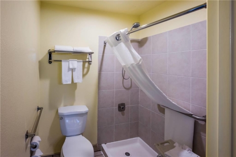 Quality Inn SeaTac Airport-Seattle , WA 98188 near Seattle-tacoma International Airport View Point 17