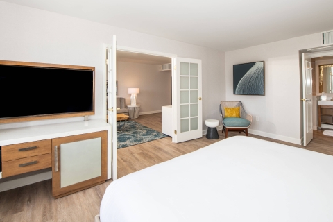 Renaissance Newport Beach Hotel , CA 92660 near John Wayne Airport (orange County Airport) View Point 23