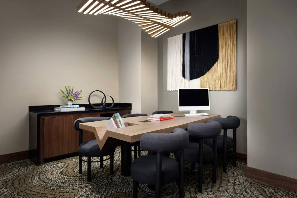 Ac Hotels By Marriott Honolulu 4