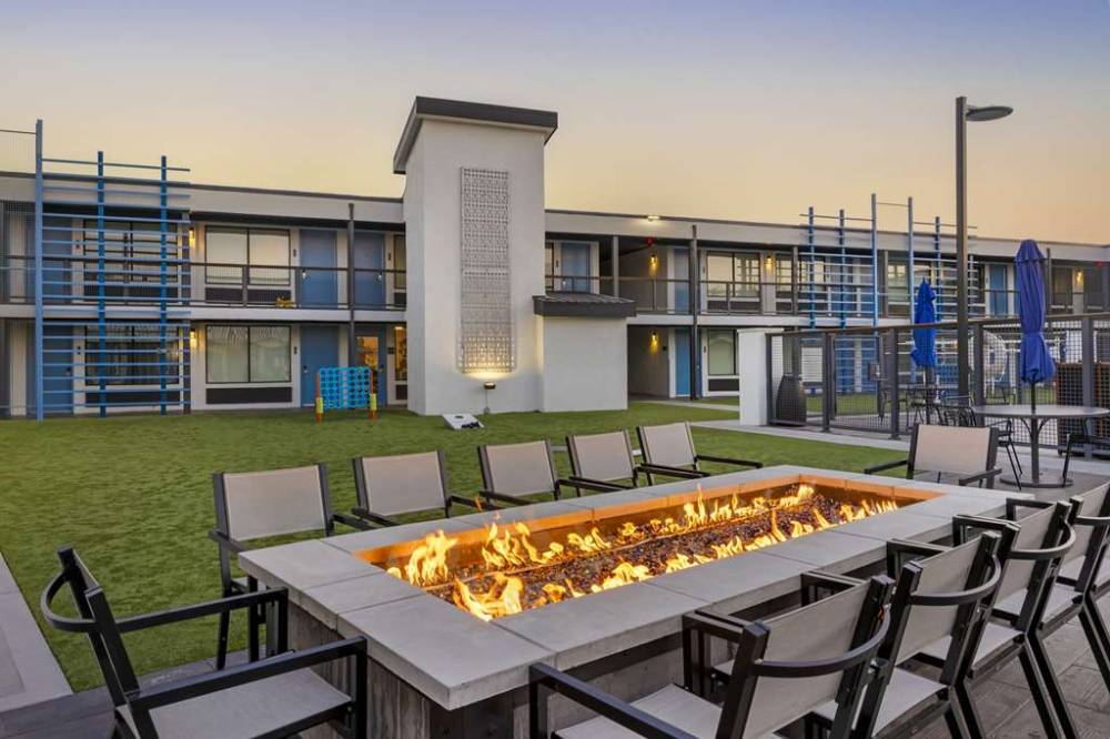Aiden By Best Western South Reno 2