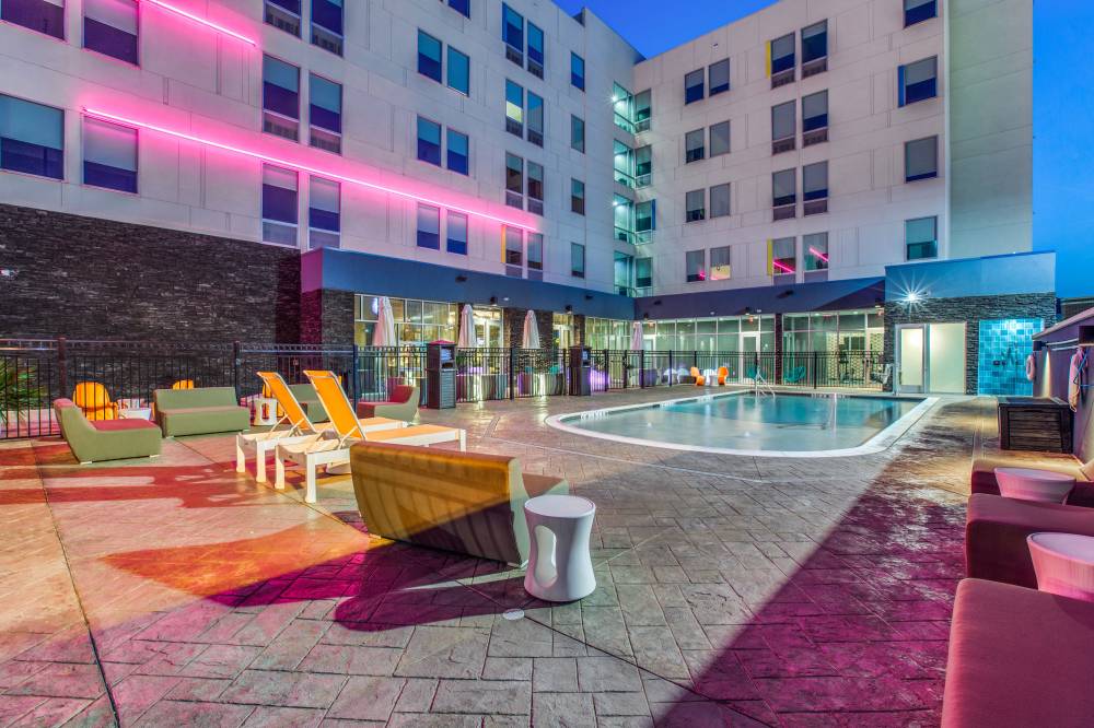Aloft Dallas Arlington Entertainment District 9