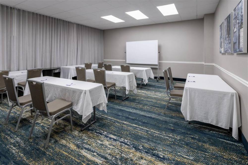 Baymont By Wyndham White Plains - Elmsford 2