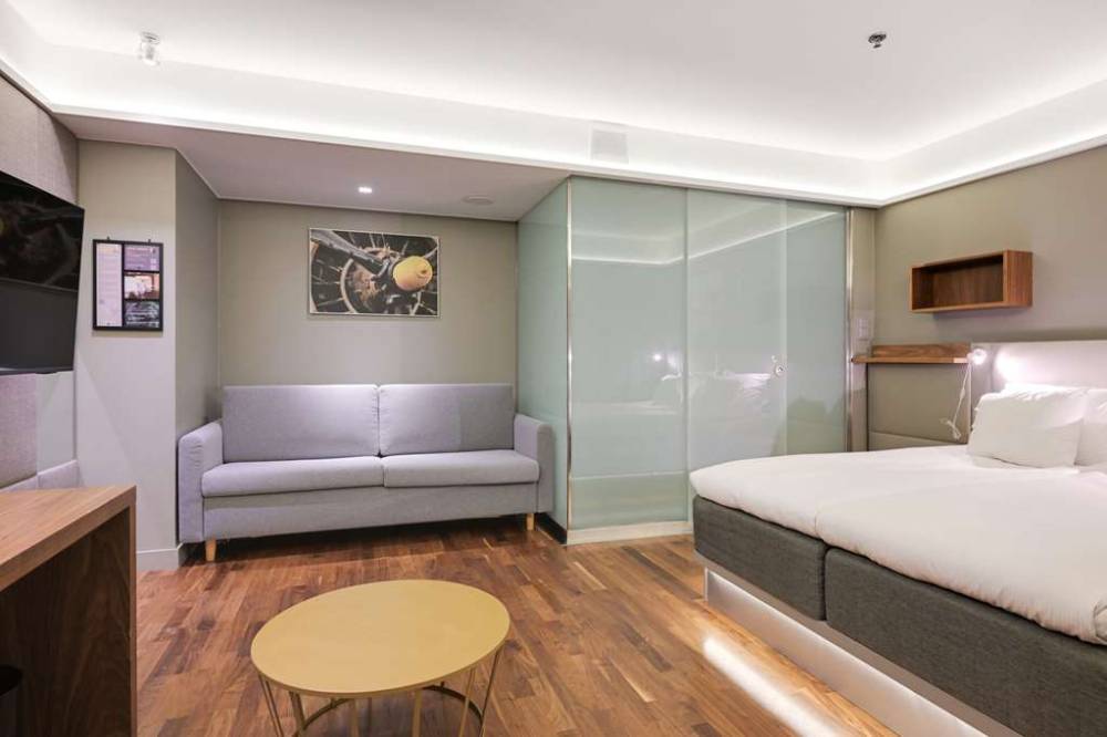 Comfort Hotel Xpress Helsinki Aprt Terminal 8