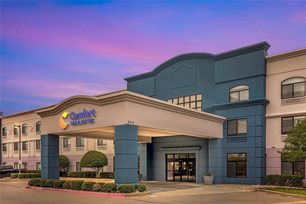Comfort Inn And Suites Irving Las Colinas Dfw 3