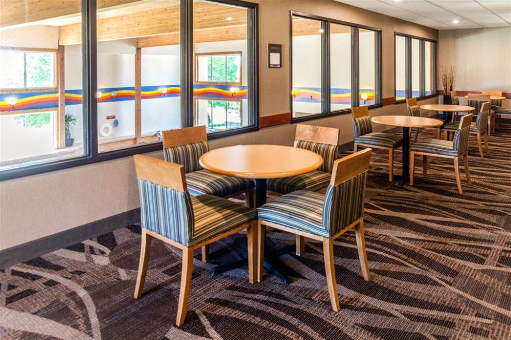 Comfort Inn West 2