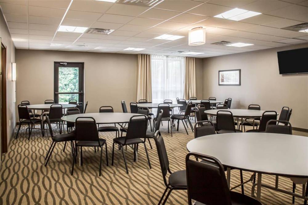 Comfort Suites Hartville-north Canton 6