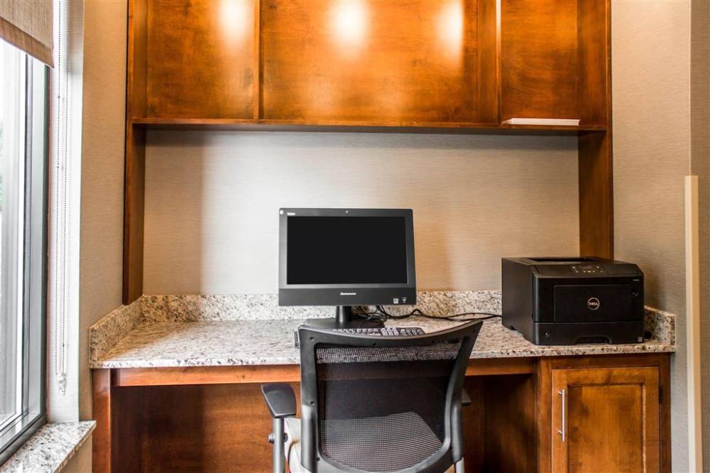 Comfort Suites Hartville-north Canton 10