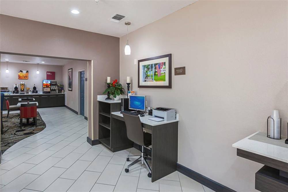 Comfort Suites Lewisville 6