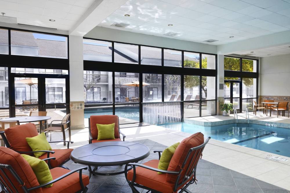 Courtyard By Marriott Dallas Arlington Entertainment District 6