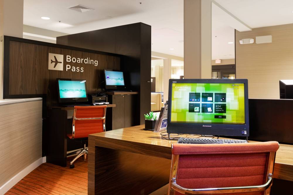 Courtyard By Marriott Dallas-fort Worth Bedford 10