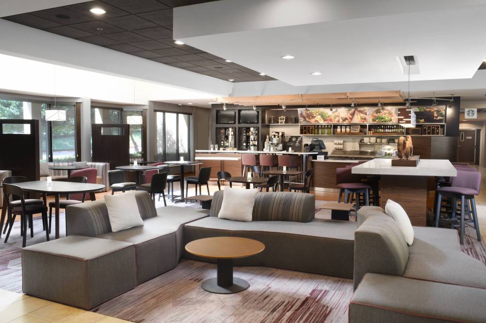 Courtyard By Marriott Dallas Las Colinas 8