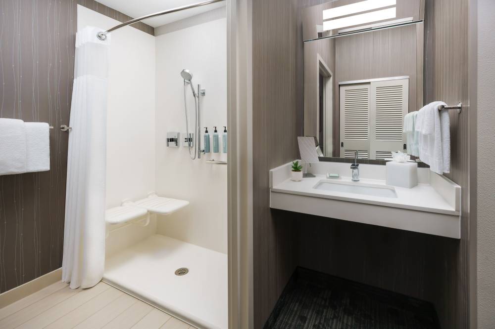 Courtyard By Marriott Dallas Lewisville 1