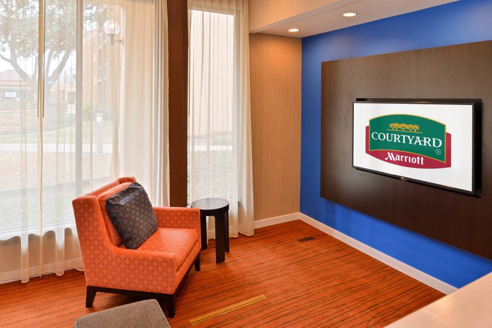 Courtyard By Marriott Dallas Northwest 8