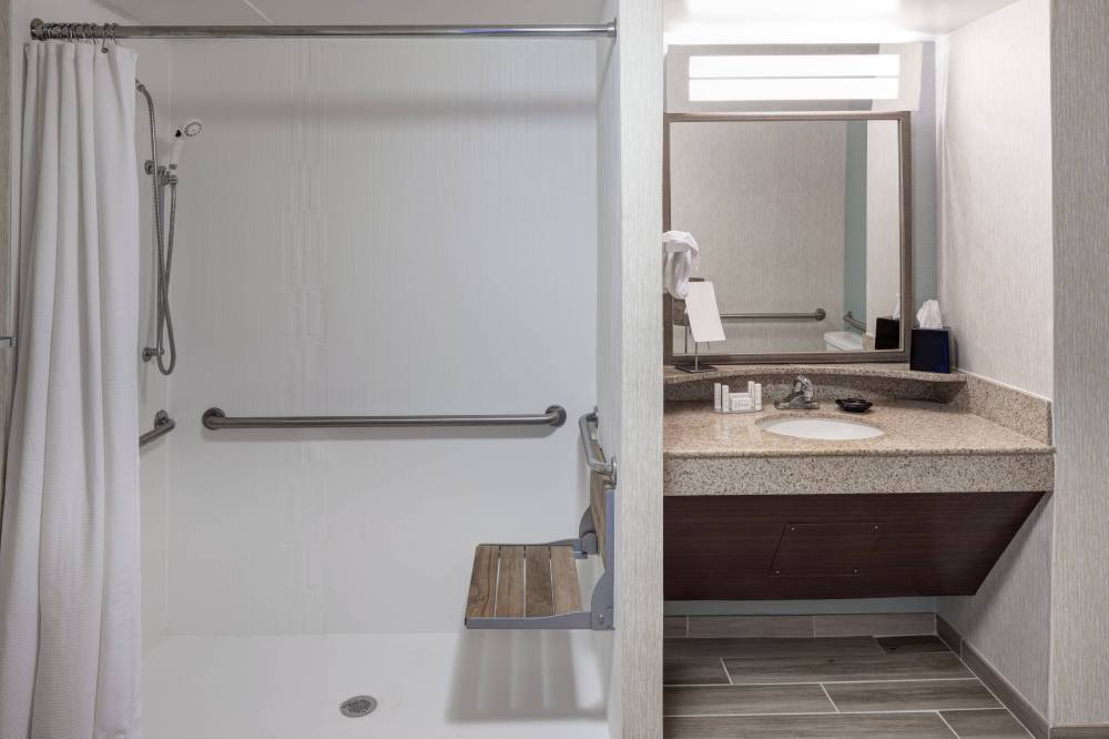 Courtyard By Marriott Virginia Beach Oceanfront South 3