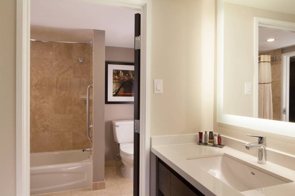Dallas Marriott Suites Medical Market Center 3