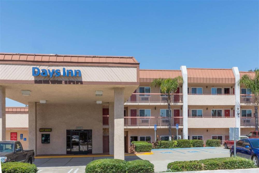 Days Inn By Wyndham Ontario Airport 1