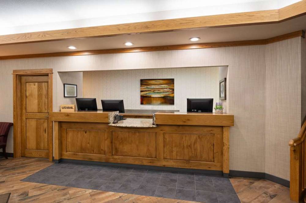 Days Inn & Suites By Wyndham Bozeman 5