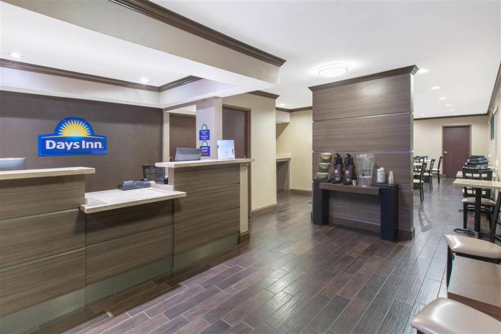 Di Suites Arlington Six Flags 2