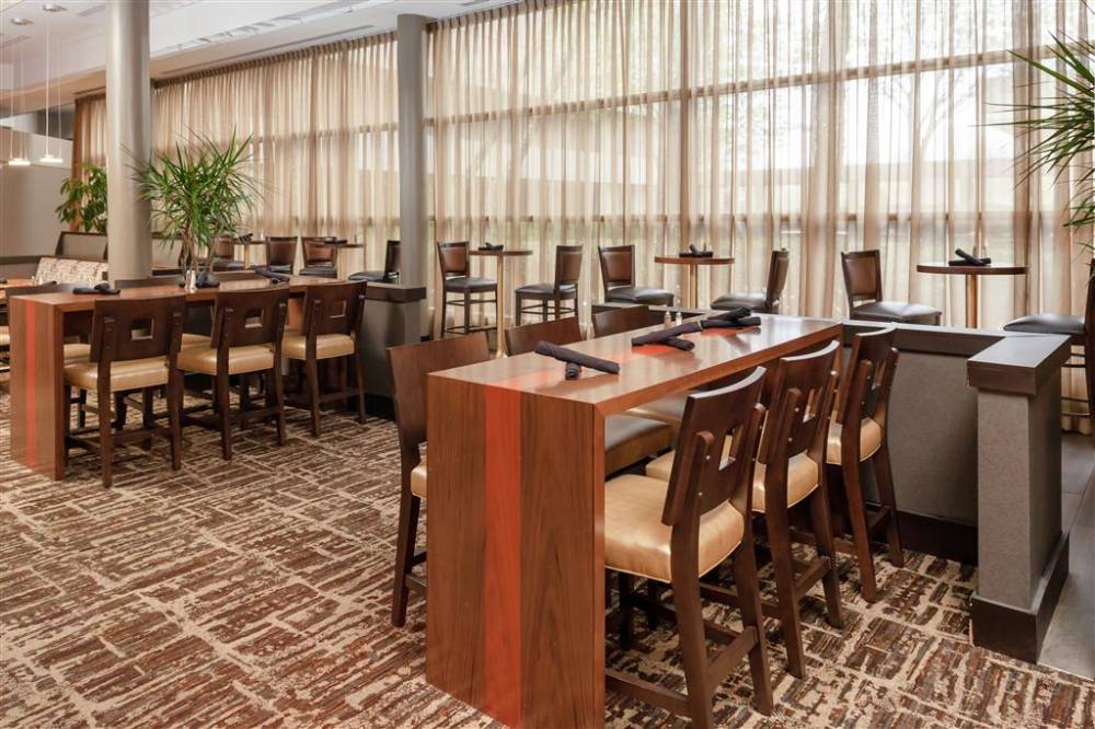 Doubletree By Hilton Kansas City - Overland Park 4