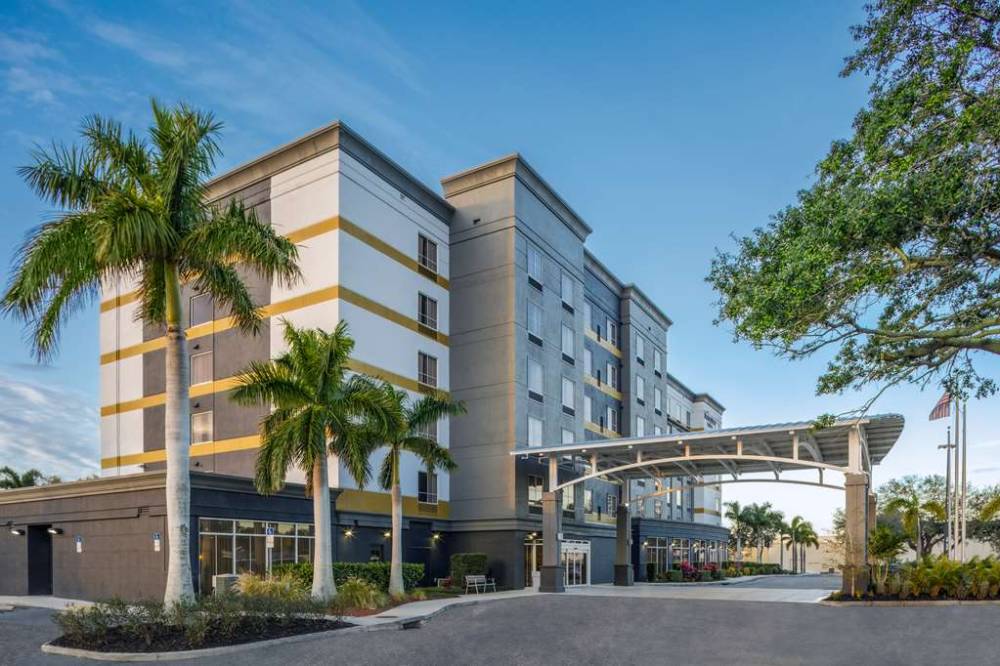 Doubletree By Hilton Sarasota Bradenton Airport 1