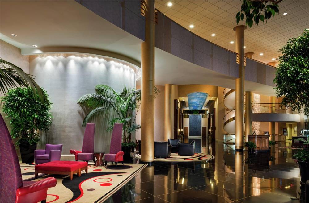 Doubletree By Hilton Washington Dulles Airport 2
