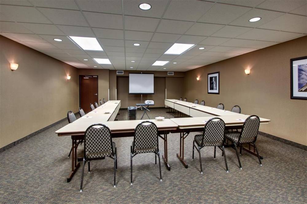 Drury Plaza Hotel Broadview Wichita 4