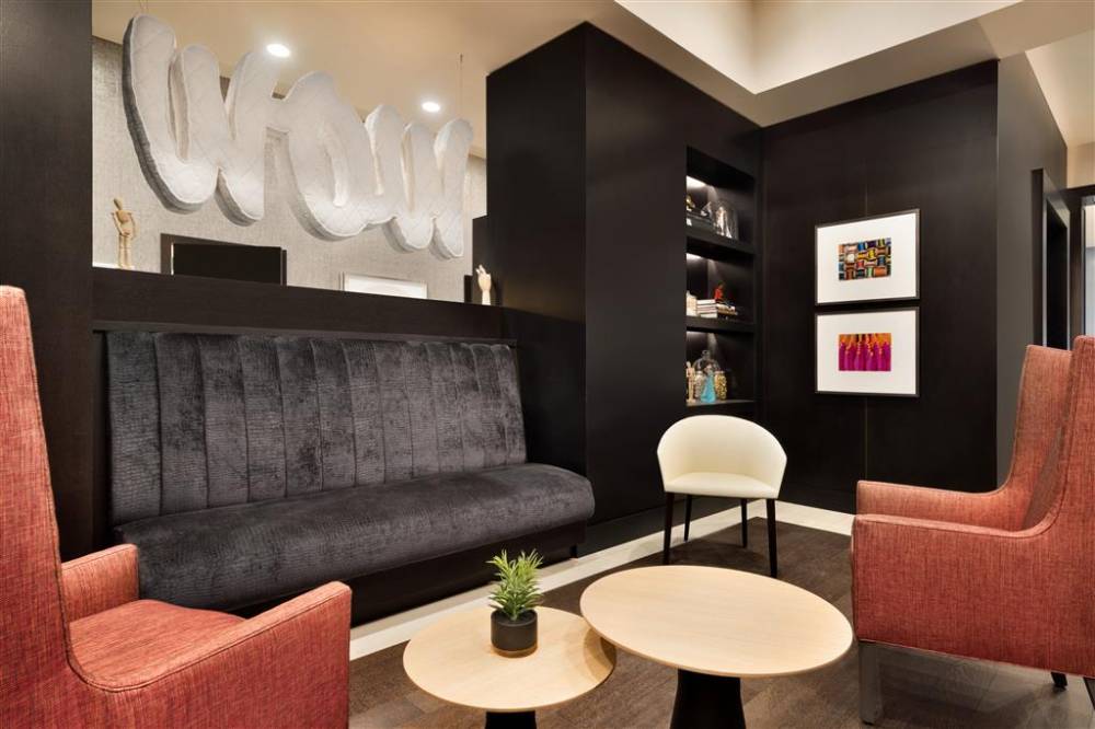 Embassy Suites By Hilton New York Manha 3