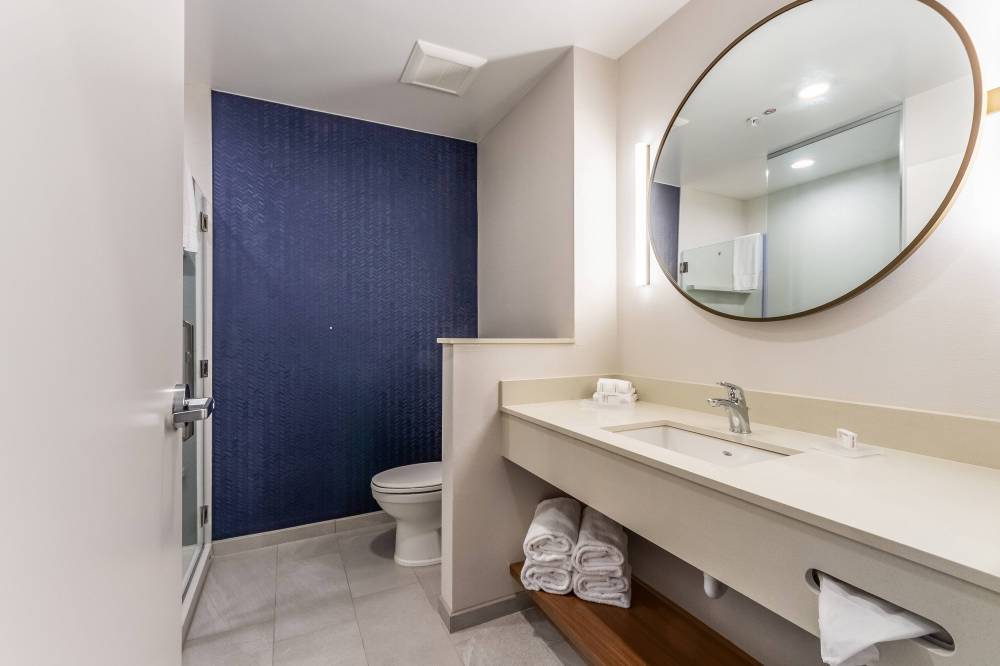 Fairfield Inn And Suites By Marriott Dallas Dfw Apt North-coppell Grapevine 1