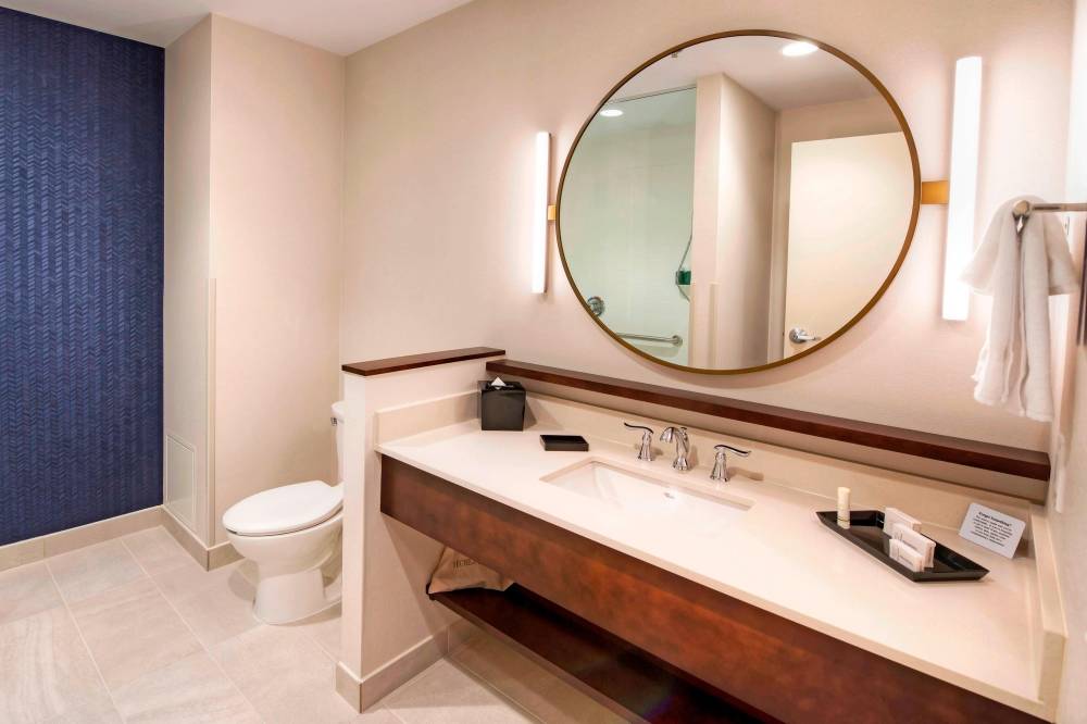 Fairfield Inn And Suites By Marriott Ottawa Airport 1