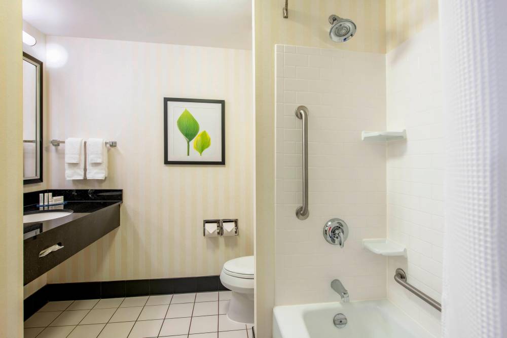 Fairfield Inn And Suites By Marriott Winnipeg 1