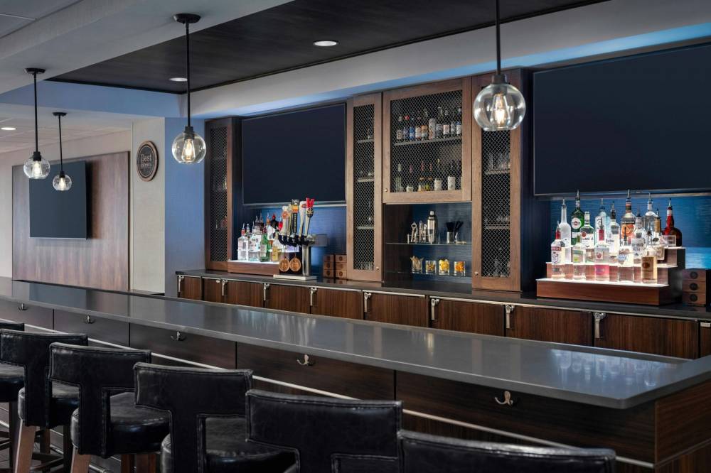 Four Points By Sheraton Oakville 3