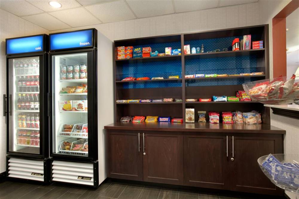 Hampton Inn & Suites Anaheim Garden Grove 3