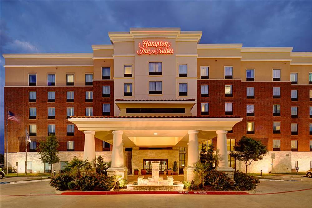 Hampton Inn & Suites Dallas/lewisville-vista Ridge Mall, Tx 1
