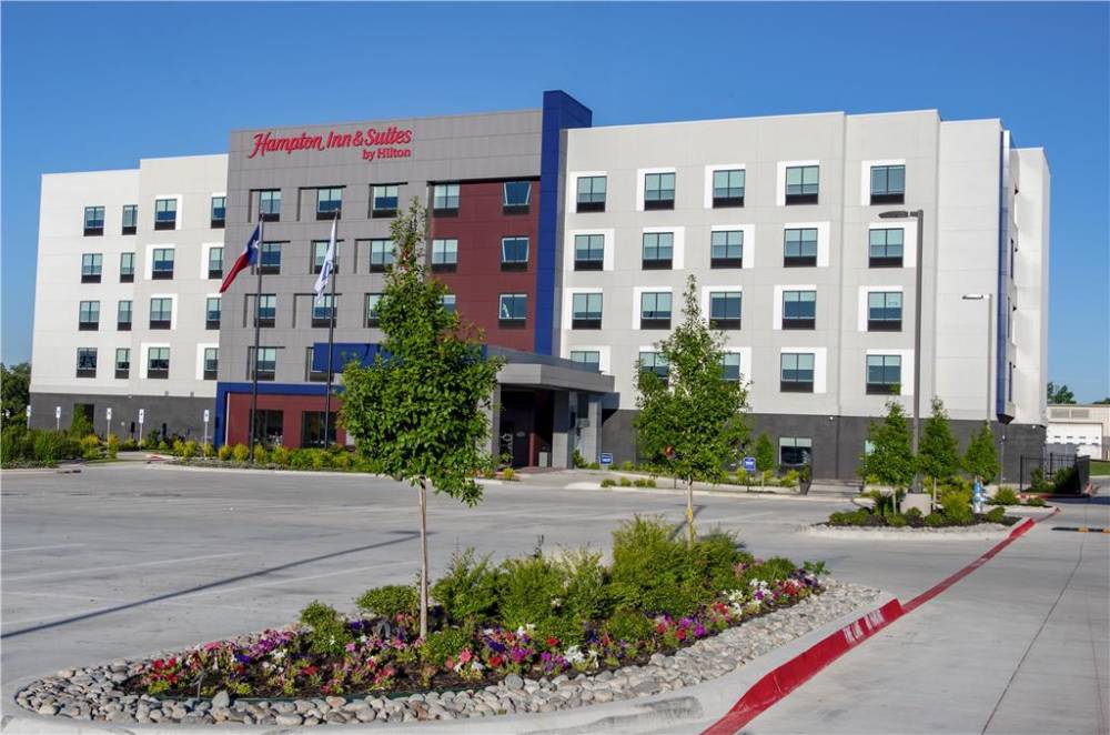 Hampton Inn And Suites Irving Hwy 183 1