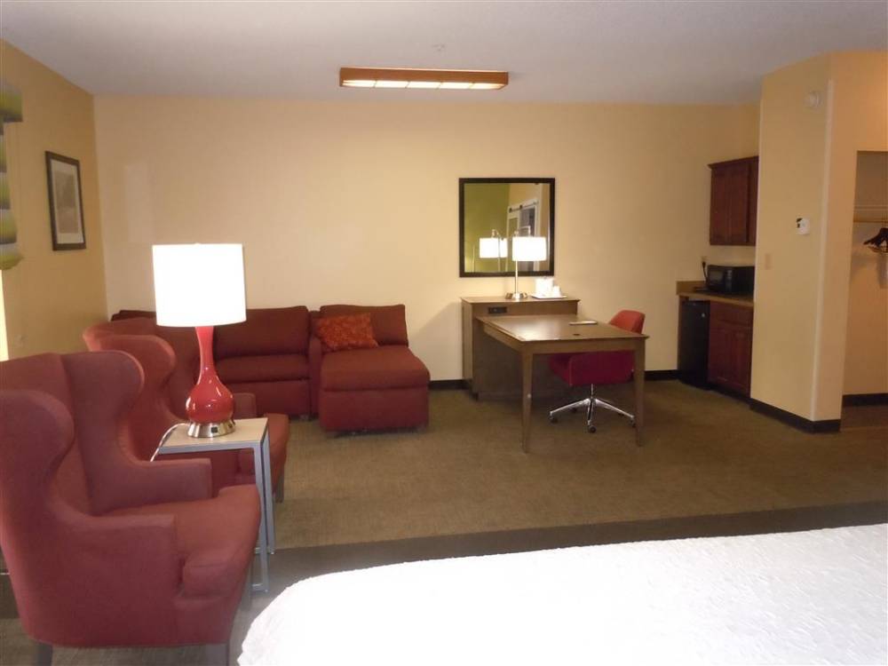 Hampton Inn Shelbyville 8