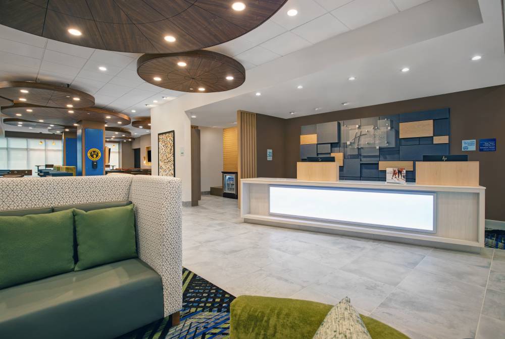 Holiday Inn Exp Downtown 7