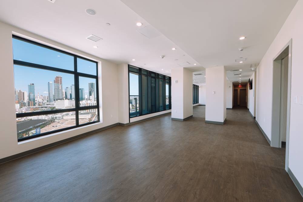 Holiday Inn Exp Long Island City E By Ih 9