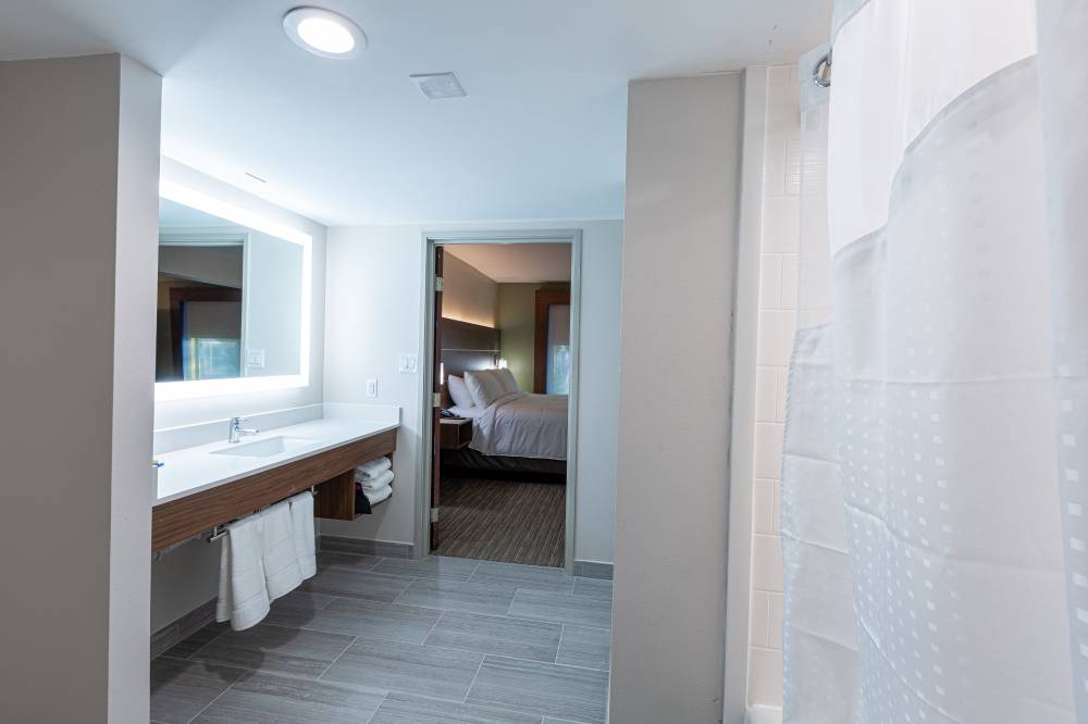 Holiday Inn Exp Stes Arlington N Stadium 4