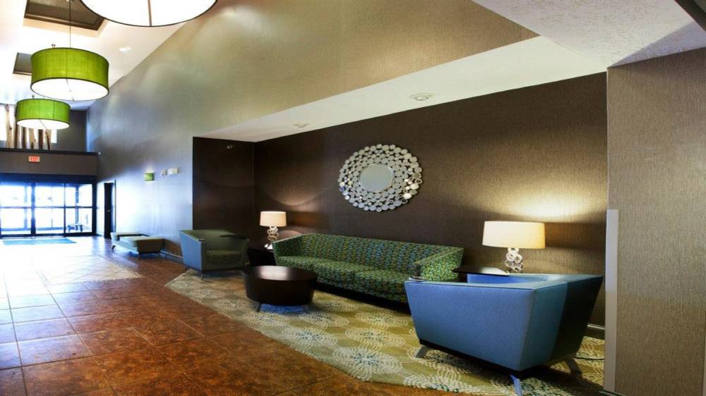 Holiday Inn Exp Stes Brandon 4