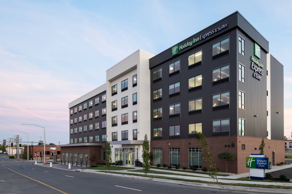 Holiday Inn Exp Stes Downtown By Ihg 1